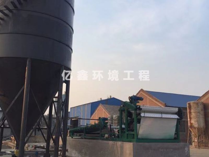 帶式壓濾機壓出的泥太稀是怎么回事？